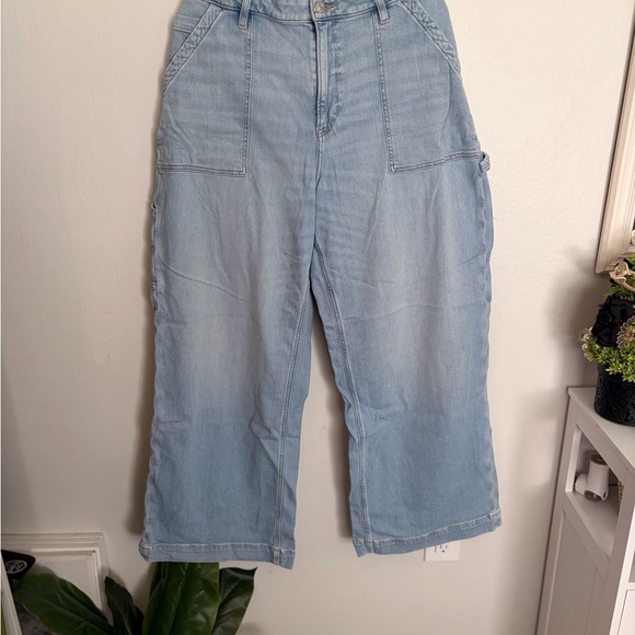 American Eagle Outfitters Light Blue Wide-Leg Jeans - Picture 4 of 9
